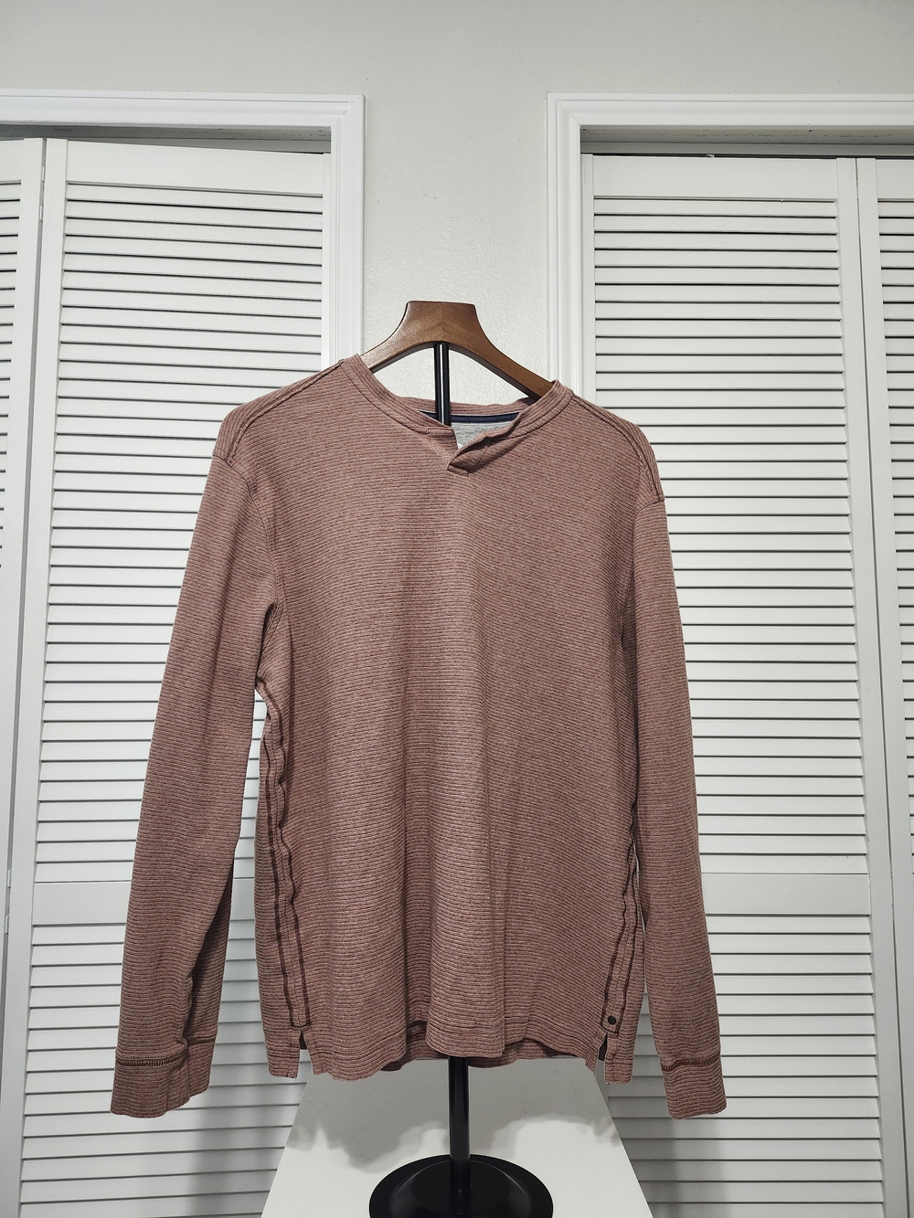 Tommy Bahama Men's Long Sleeve Waffle Knit Henley in Dusty Rose